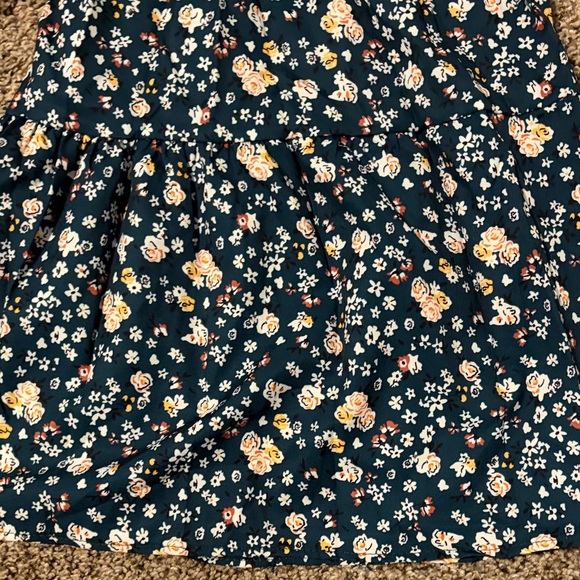 Elegant Floral Jumpsuit in Blue - Picture 2 of 3